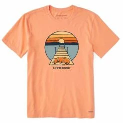 Brand new ❤️ Shirts Men's Life Is Good Dock 🦮 Dog Sunset Crusher T-Shirt 😀